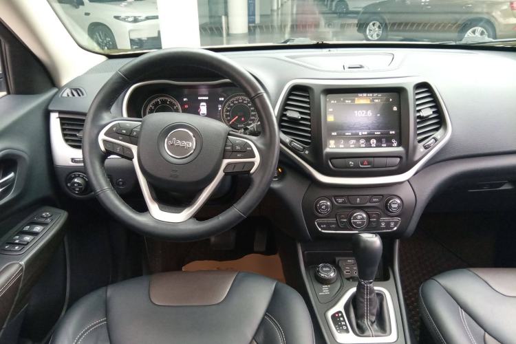 Used Jeep Cherokee 2015 2.4L Elite Edition
