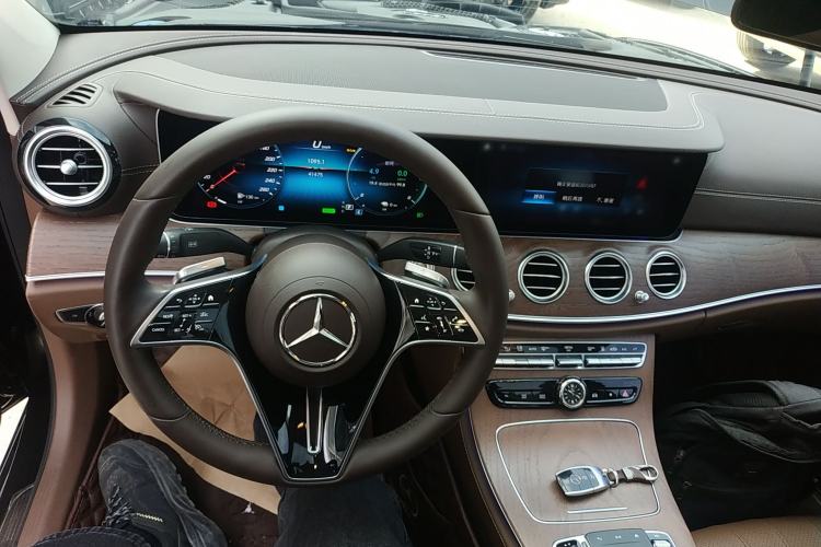 Used Mercedes-Benz E-Class New Energy 2023 E 350 e L Plug-in Hybrid Sedan