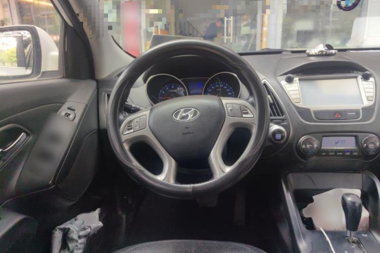 Used Hyundai ix35 2015 2.0L Automatic 2WD Smart Version China V Standard
