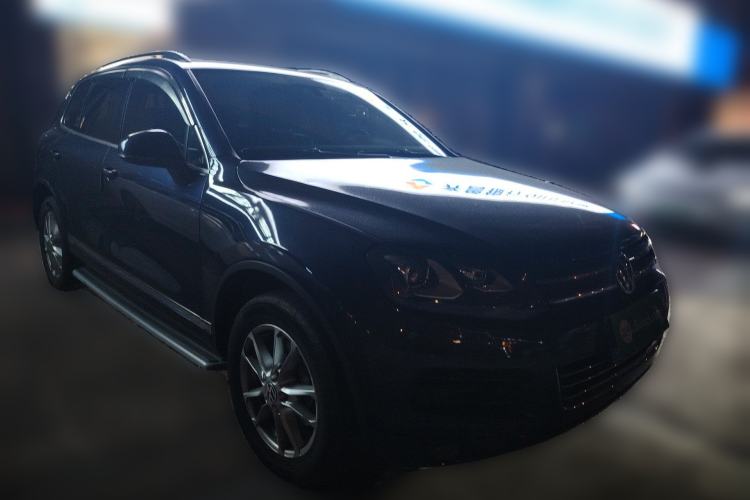 Used Volkswagen Touareg 2011 3.0 TSI Standard Version Front Right 45 Deg