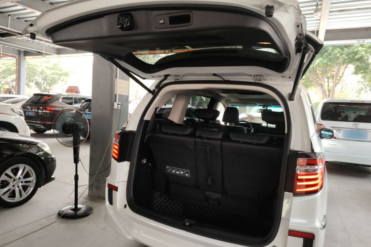 Used Honda Elysion 2016 2.4L Luxury Edition
