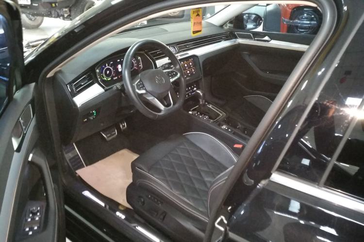 Used Volkswagen Magotan GTE Plug-in Hybrid 2022 GTE Prestige Model