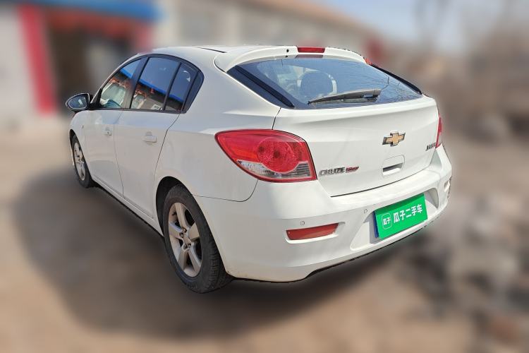 Used Chevrolet Cruze 2013 Hatchback 1.6L Manual Luxury Model
