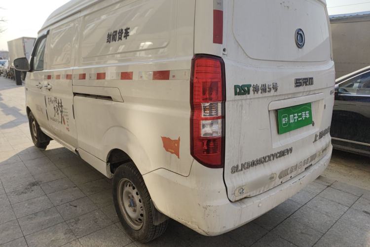 Used Sunlong DST 5 2021 All-Electric Van with 41.86 kWh Rear Left 45 Deg