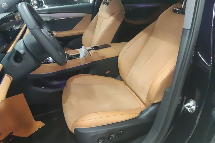 Used VOYAH PASSION 2024 PHEV Four-Wheel Drive Ultra-Long Range Executive Edition
