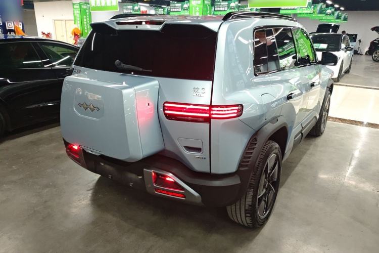 Used Formula Leopard Titanium 3 2025 501KM All-Wheel Drive Intelligent Driving Ultra Version
