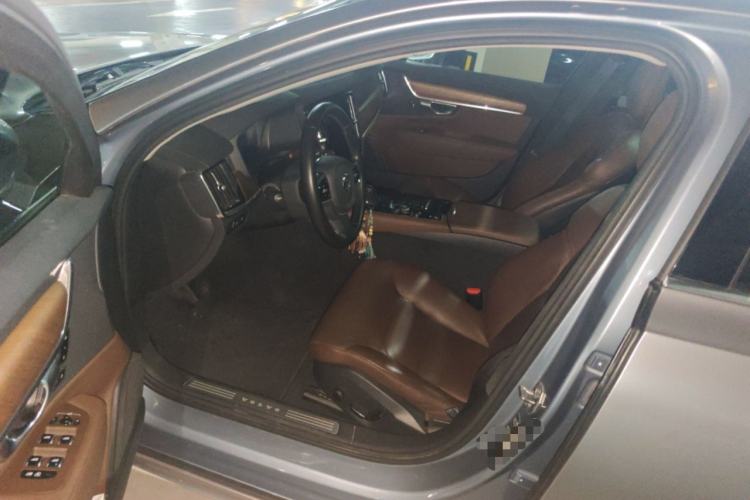 Used Volvo S90 New Energy 2020 T8 e-Drive Hybrid – Zhiyi Luxury Edition
