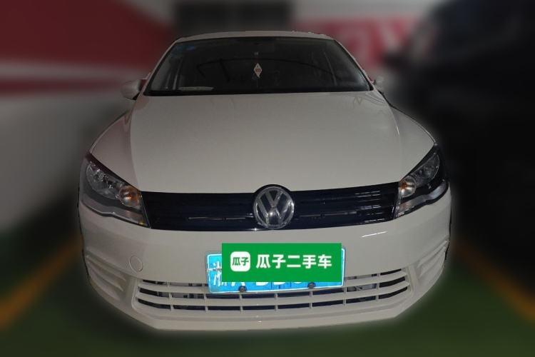 Used Volkswagen Jetta 2015 1.6L Automatic Fashion Model Exterior 1