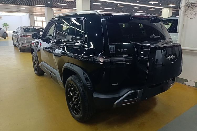 Used Formula Leopard Titanium 3 2026 620KM rear-wheel-drive flash-charging version
