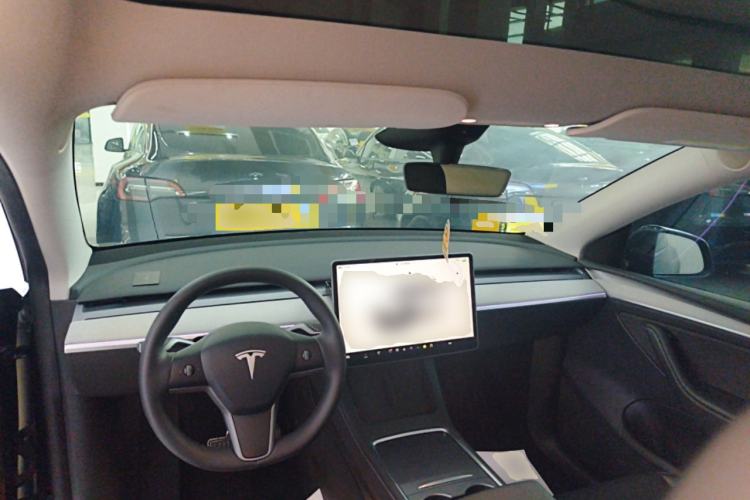 Used Tesla Model Y 2024 Long-Range All-Wheel-Drive Version