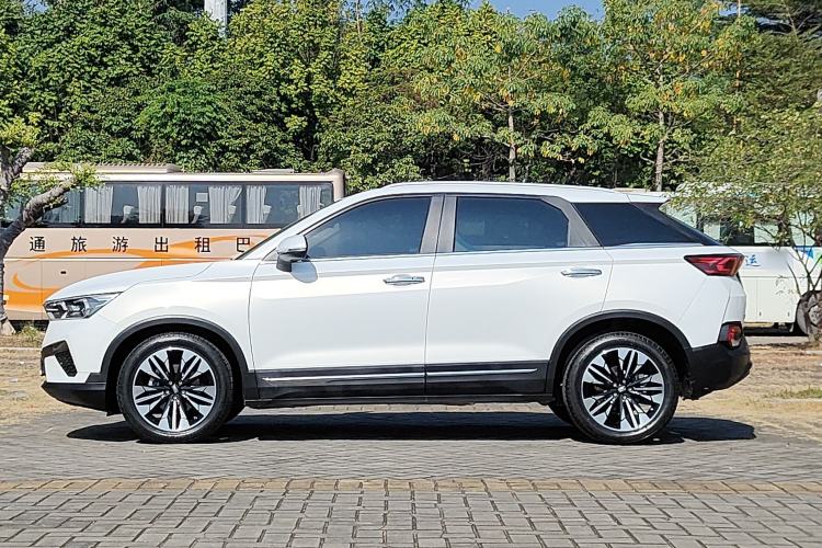 Used Bestune T77 2020 PRO 280 TID Automatic Luxury Model Exterior 4