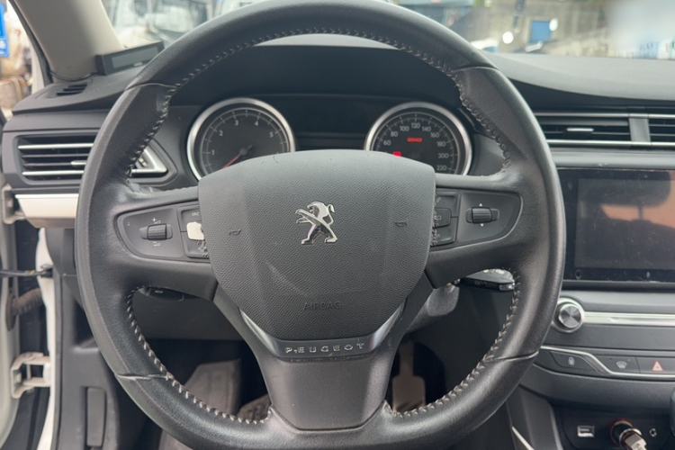 Used Peugeot 408 2015 1.2T Automatic Luxury Edition Steering Wheel