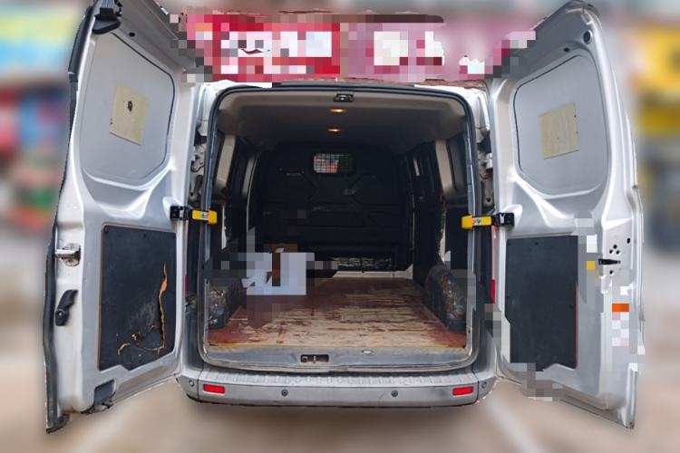 Used Ford Transit 2017 2.0T Diesel Van Short Wheelbase Low Roof China V Standard