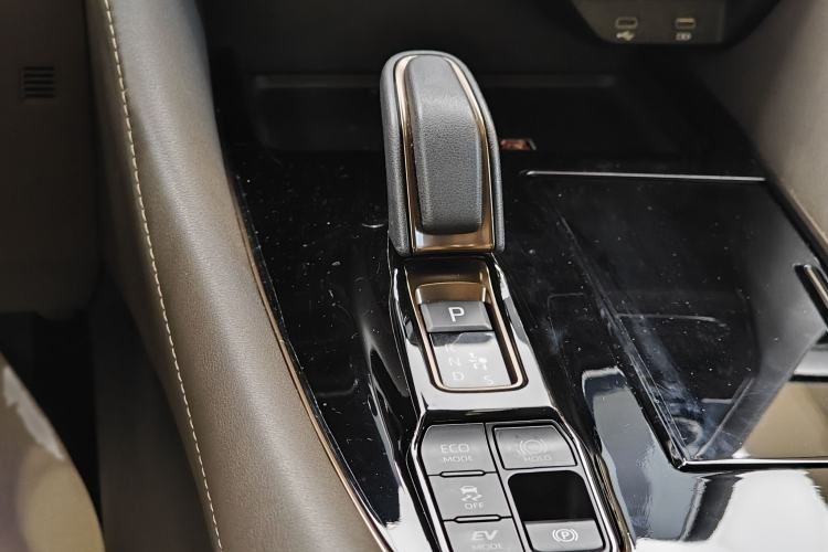 Used Toyota Alphard 2024 Dual-Engine 2.5L Prestige Edition
