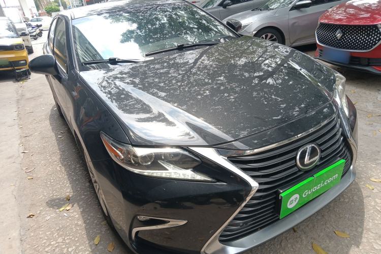 Used Lexus ES 2016 200 Midnight Special Limited Edition Front Right 45 Deg