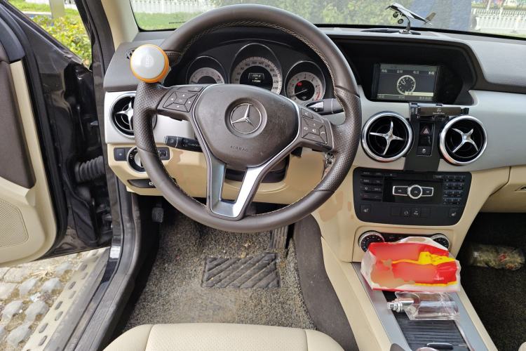 Used Mercedes-Benz GLK-Class 2013 GLK 300 4MATIC Dynamic Sunroof Model
