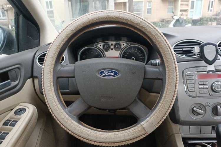 Used Ford Focus 2011 Sedan 1.8L Automatic Fashion Edition
