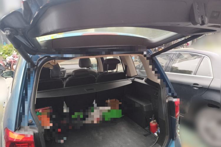 Used Volkswagen Touran 2016 Volkswagen Touran L 280TSI DSG Luxury Edition Trunk