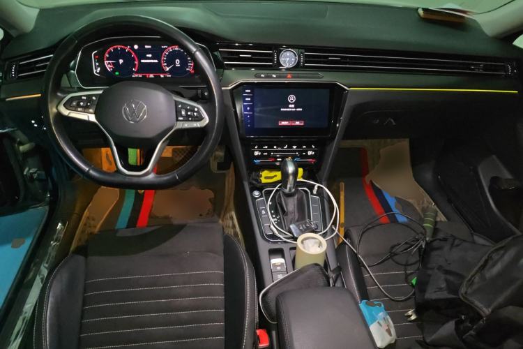 Used Volkswagen Magotan 2020 380TSI DSG Luxury Version Center Console