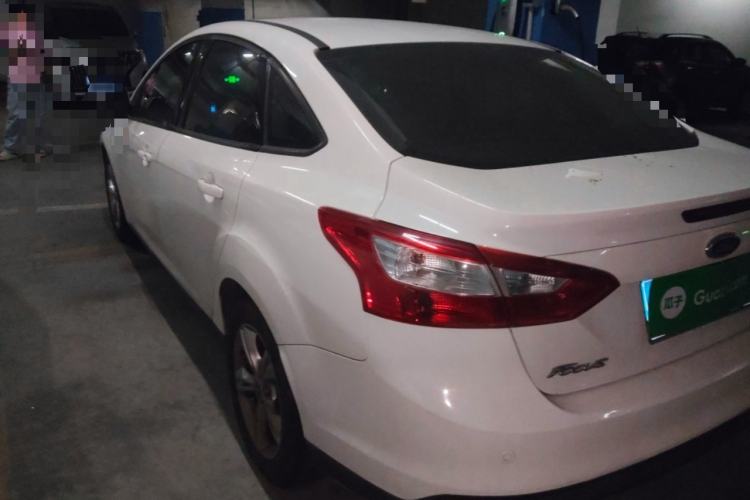 Used Ford Focus 2012 Sedan 1.6L Automatic Fashion Edition