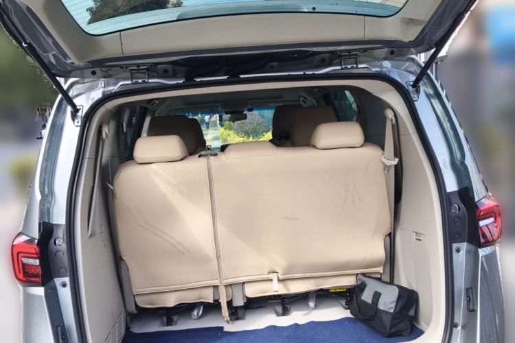 Used Buick GL8 2023 Land Executive Class Smart Enjoyment Model
