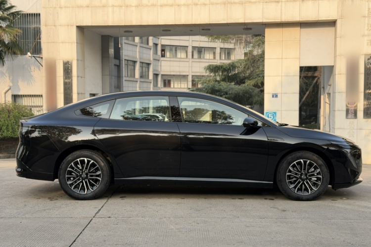 Used Nissan N7 2025 510 Air