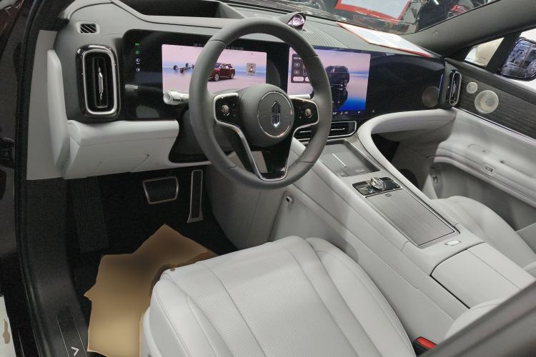 Used Hima AITO M9 2025 Pure Electric Ultra Version 100 kWh 6-Seater Model Center Console