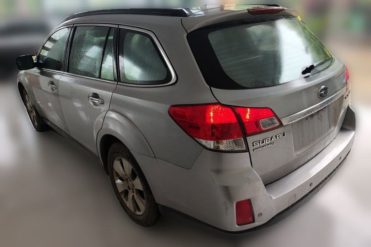 Used Subaru Outback 2010 2.5i Luxury Edition Rear Left 45 Deg