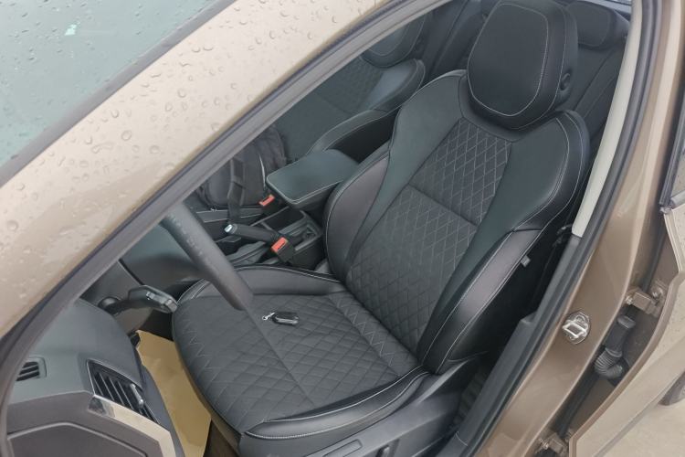 Used Skoda Karoq 2019 TSI280 Smart Drive Elite Edition China V Standard Left Front Seat