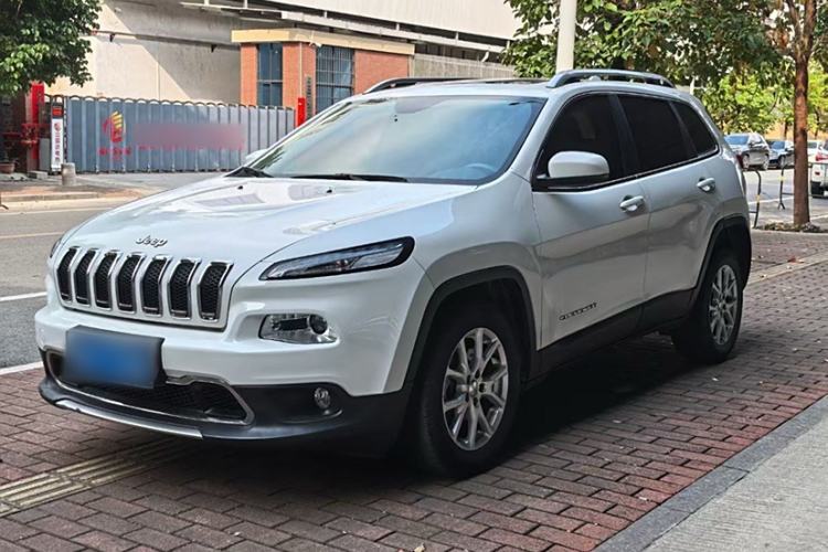 Used Jeep Cherokee 2017 2.0L Superior Edition