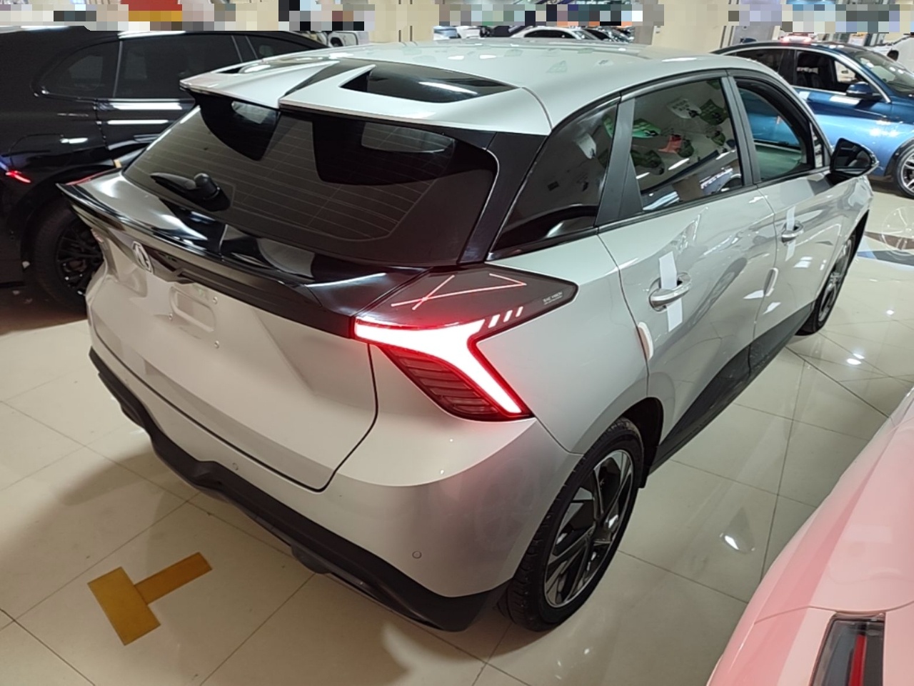 MG 4 EV 2023 415 km Range Sea-Faring Champion Edition — снимка 6