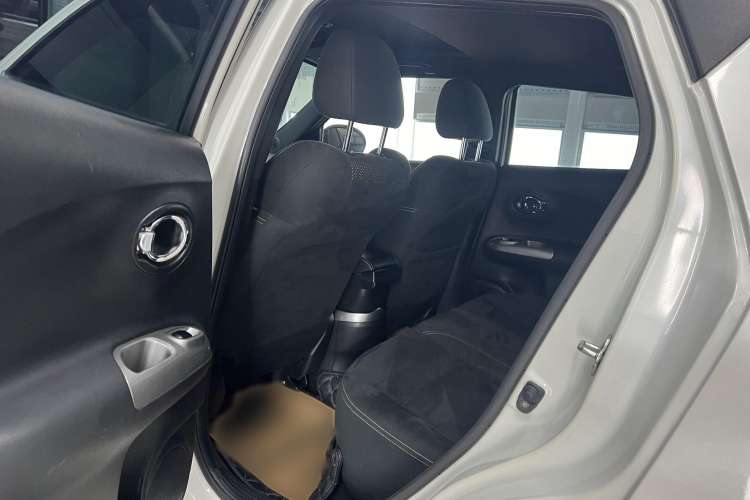 Used Infiniti ESQ 2014 1.6L Spontaneous Edition
