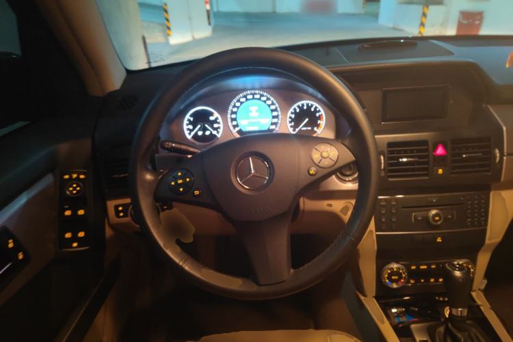 Used Mercedes-Benz GLK-Class 2011 GLK 300 4MATIC Dynamic Model
