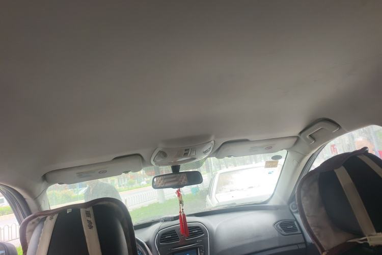 Used GAC Trumpchi GS5 2013 1.8T Manual Two-Wheel Drive Elite Edition Headliner