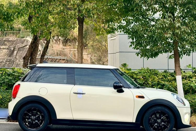 Used MINI 2019 1.5T ONE
