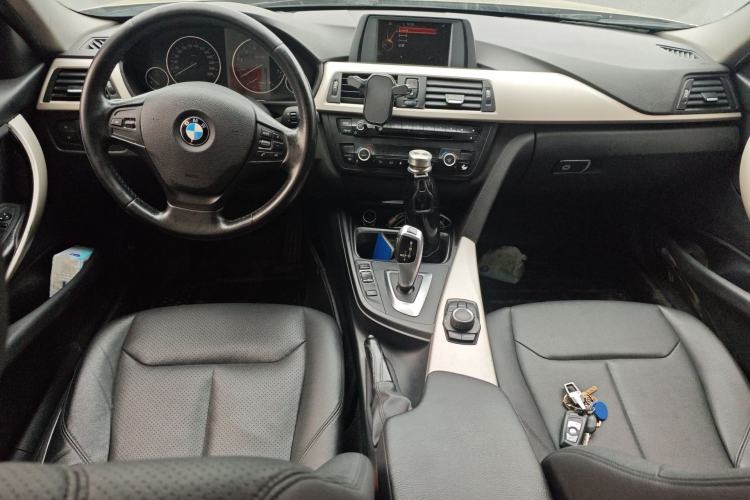 Used BMW 3 Series 2015 320Li Fashion Model Center Console
