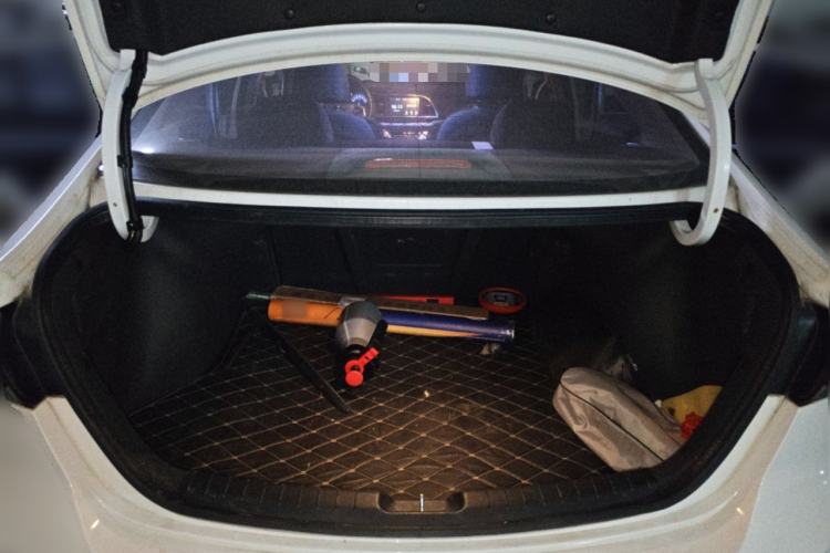 Used Hyundai Elantra (6th Generation / Lingdong) 2016 1.6L Automatic ZhiXuan – Elite Version Trunk