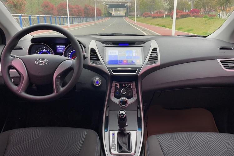 Used Hyundai Elantra (5th Generation / Langdong) 2013 1.6L Automatic Leading Model Interior 1