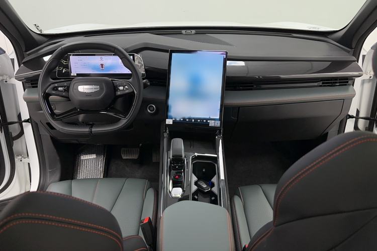 Used Geely Auto Emgrand X7 Sport 2024 1.5TD Smart Connect+ Center Console