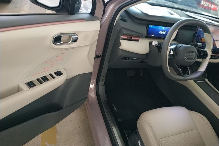 Used Lynk & Co 06 EM-P 2023 EM-P 126 Long-Range Halo