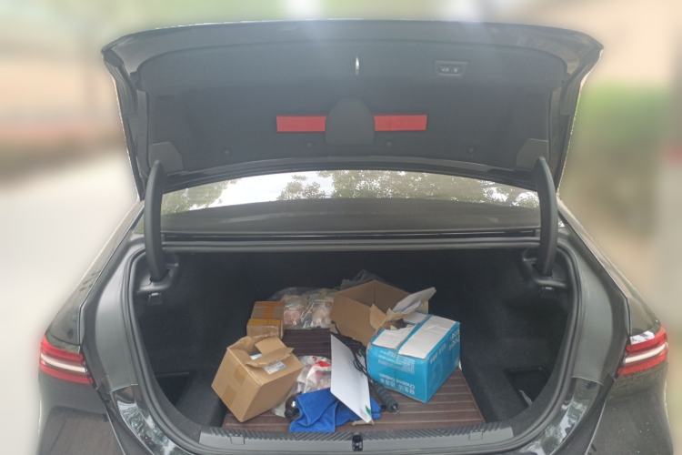 Used BMW 5 Series 2024 530Li Luxury Package Premium Edition Trunk