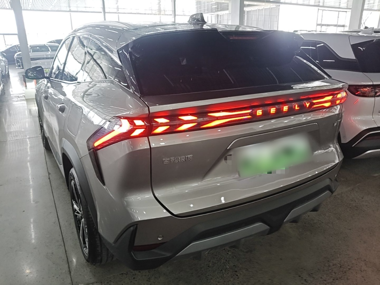 Geely Galaxy L7 2025 EM-i 115km Exploration Edition — снимка 4