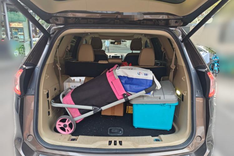 Used Ford Edge 2015 2.0T GTDi Two-Wheel-Drive High-Line Version