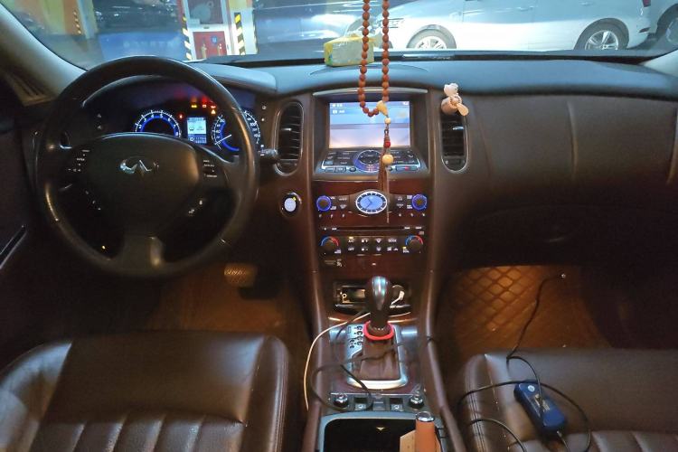 Used Infiniti QX50 2013 2.5L Two-Wheel-Drive Zunya Edition