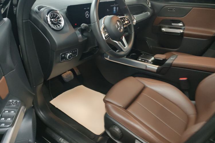 Used Mercedes-Benz GLB 2022 GLB 220 4MATIC Driver Seat