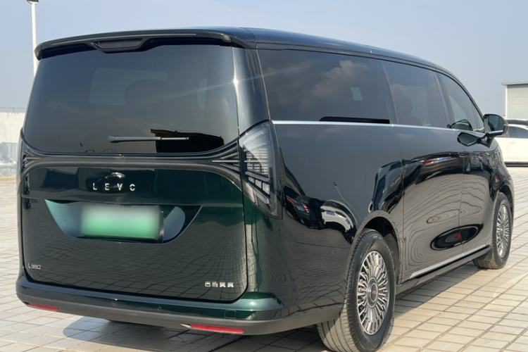 Used Geely Galaxy LEVC L380 2025 805 km Flagship Version All-Wheel Drive Exterior 5