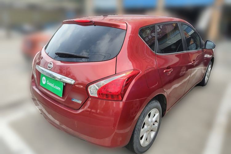 Used Nissan Tiida 2013 1.6L CVT Cool Cafe Edition
