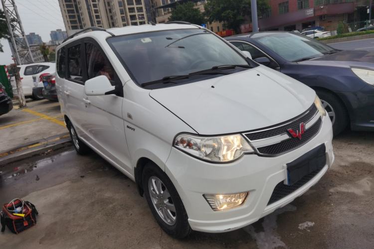 Used Wuling Hongguang 2014 1.5L S Standard Version
