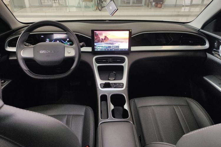 Used Geely Galaxy Geome 2025 410 km Free Version