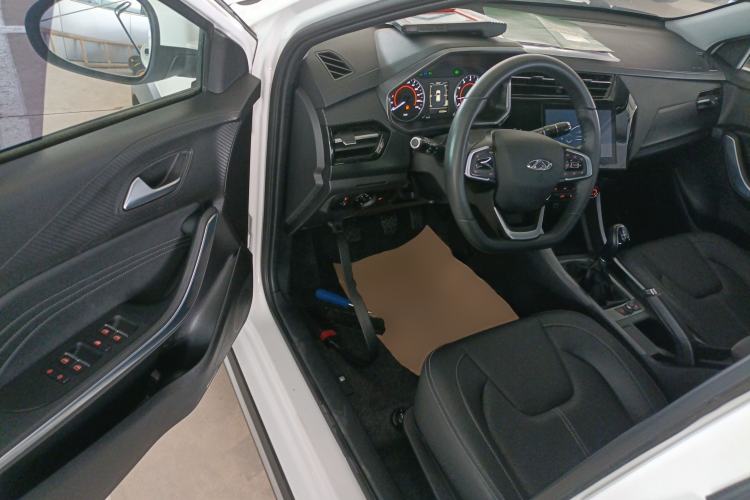 Used Chery Tiggo 3X 2021 Revised Version PLUS 1.5L Manual – Passionate Red Date Edition Driver Seat